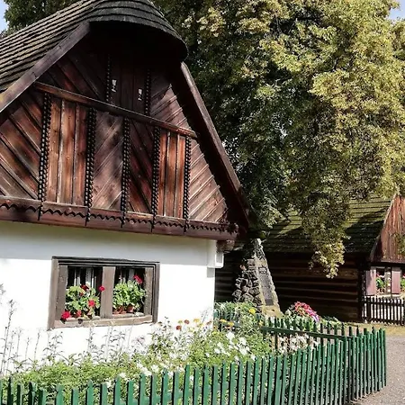 Haus Am Ende - Wald Ruhe Whirpool 10 Min From Prague *